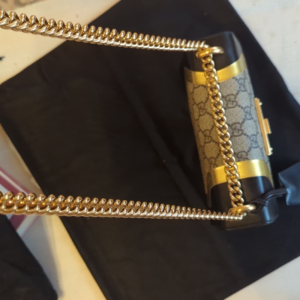 Gucci Pad Lock GG Supreme - Picture 8 of 13